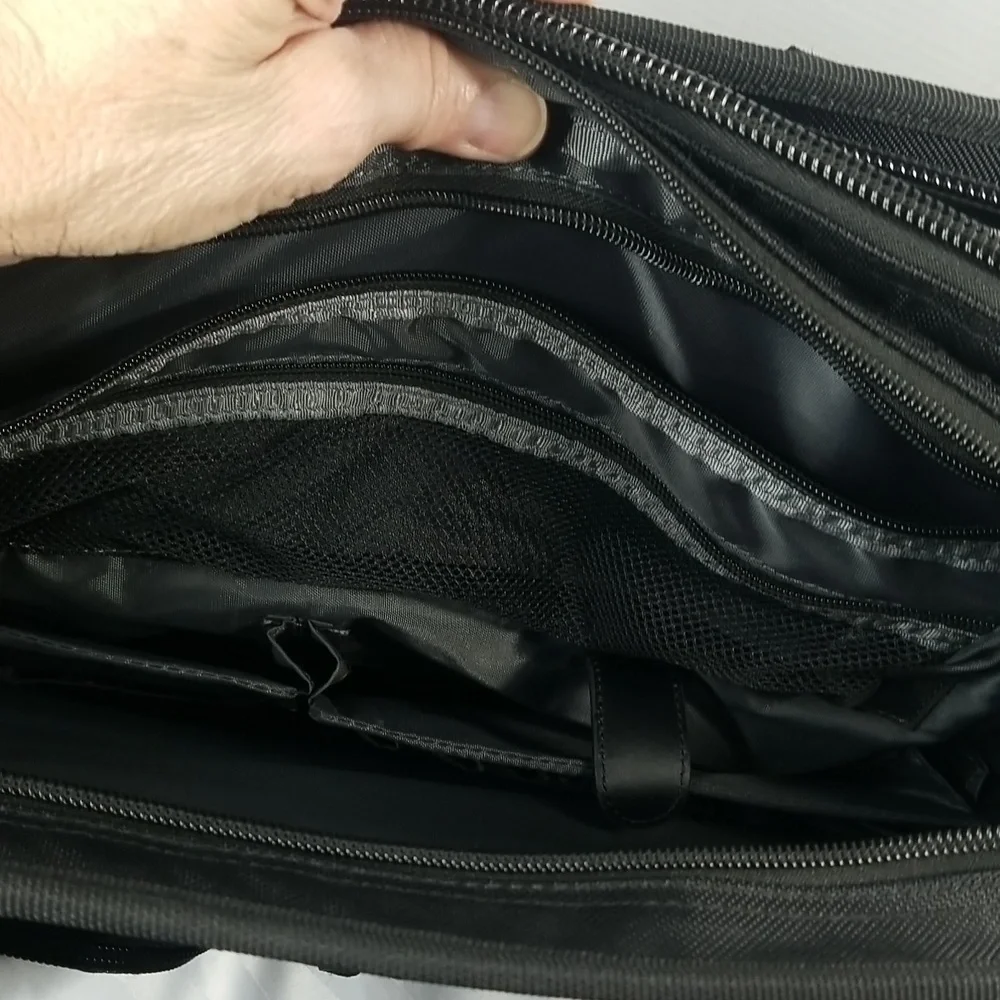 CALCUTTA BRIEFCASE/TRAVEL BAG LABTOP BAG IN BLACK CANVAS